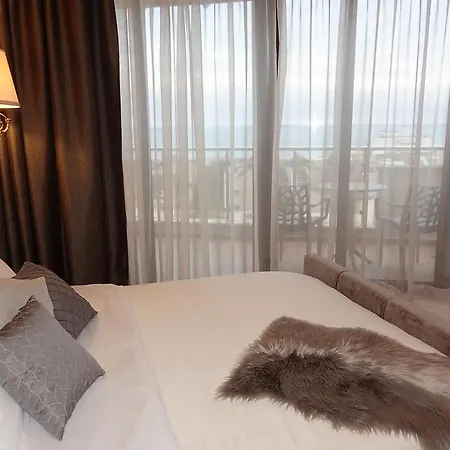 Millennium Complex 스베티 블라스