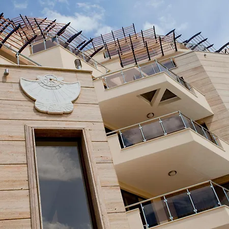 아파트호텔 Millennium Complex 4*