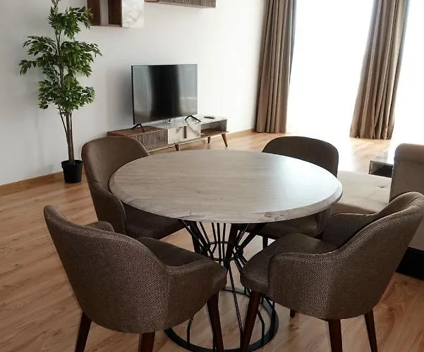 Ξενοδοχείο με διαμερίσματα Millennium Complex 4*