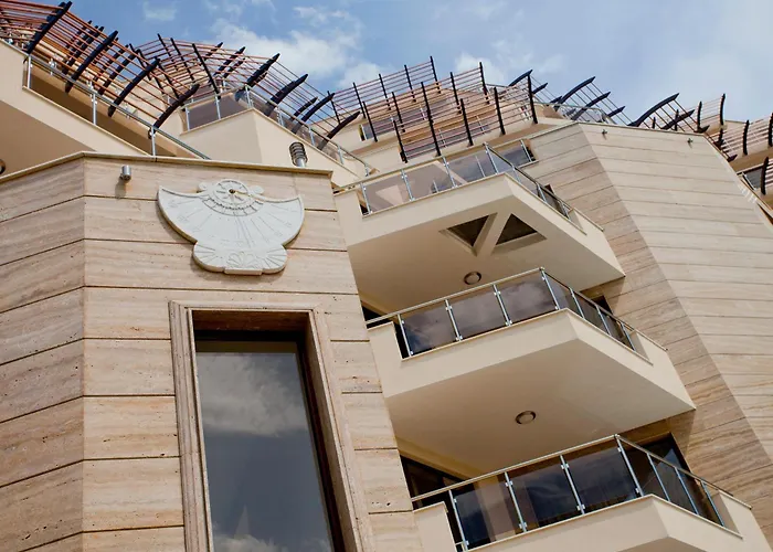 Ξενοδοχείο με διαμερίσματα Millennium Complex 4*